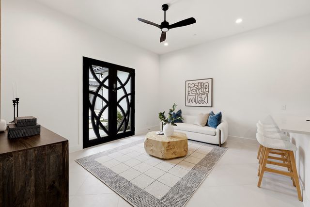 6616 Prestonshire Lane, Dallas, TX 75225