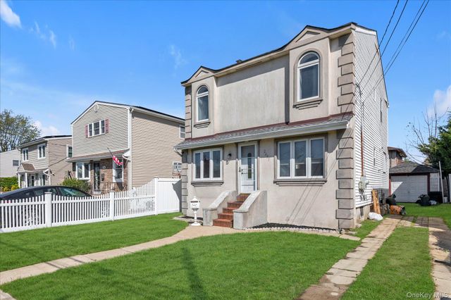 2457 Williams Court, Bellmore, NY 11710