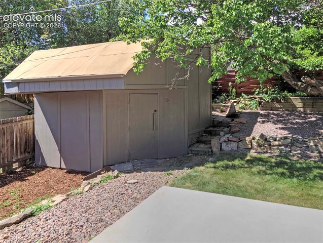 622 Mountain Avenue, Colorado Springs, CO 80905