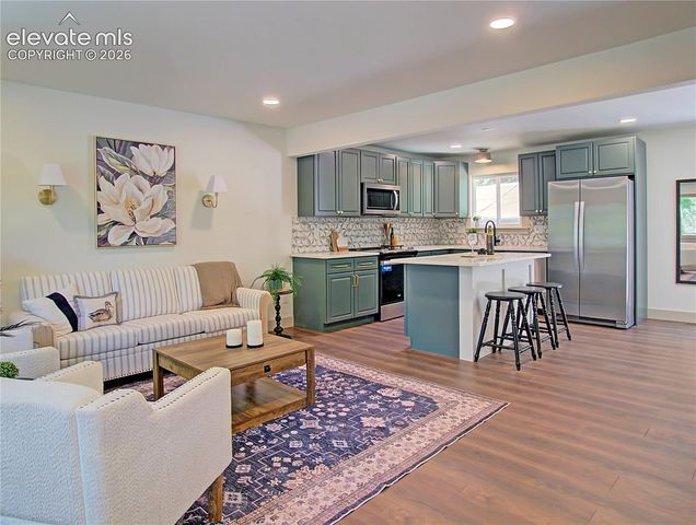 622 Mountain Avenue, Colorado Springs, CO 80905