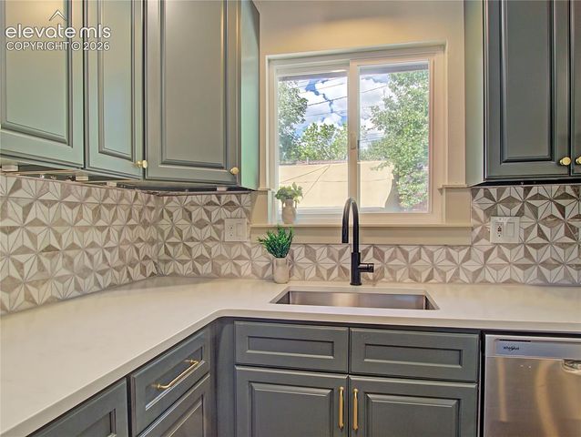 622 Mountain Avenue, Colorado Springs, CO 80905