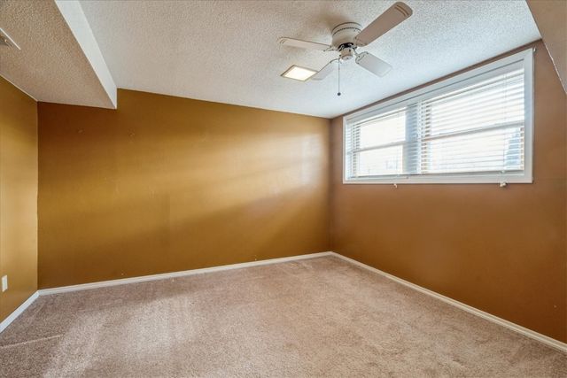 3620 Western Pine Drive NE, Cedar Rapids, IA 52402