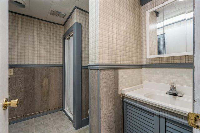 3620 Western Pine Drive NE, Cedar Rapids, IA 52402