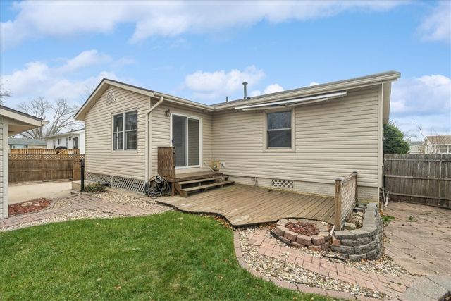 3620 Western Pine Drive NE, Cedar Rapids, IA 52402