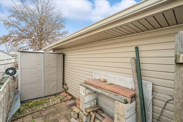 3620 Western Pine Drive NE, Cedar Rapids, IA 52402