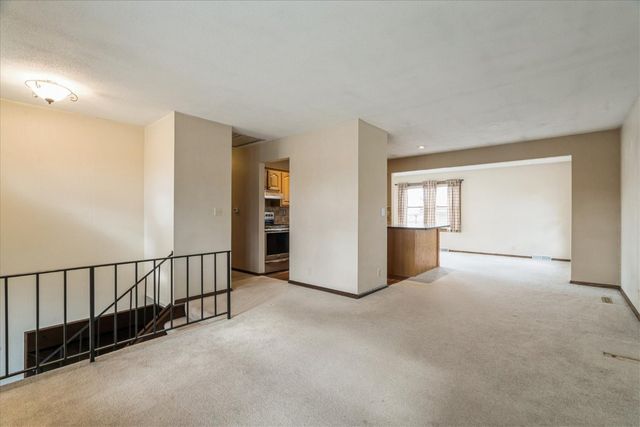 3620 Western Pine Drive NE, Cedar Rapids, IA 52402