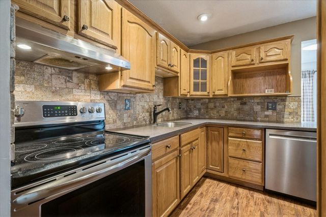 3620 Western Pine Drive NE, Cedar Rapids, IA 52402