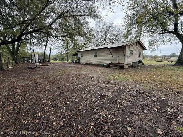 27982 Highline Road, Bokoshe, OK 74930