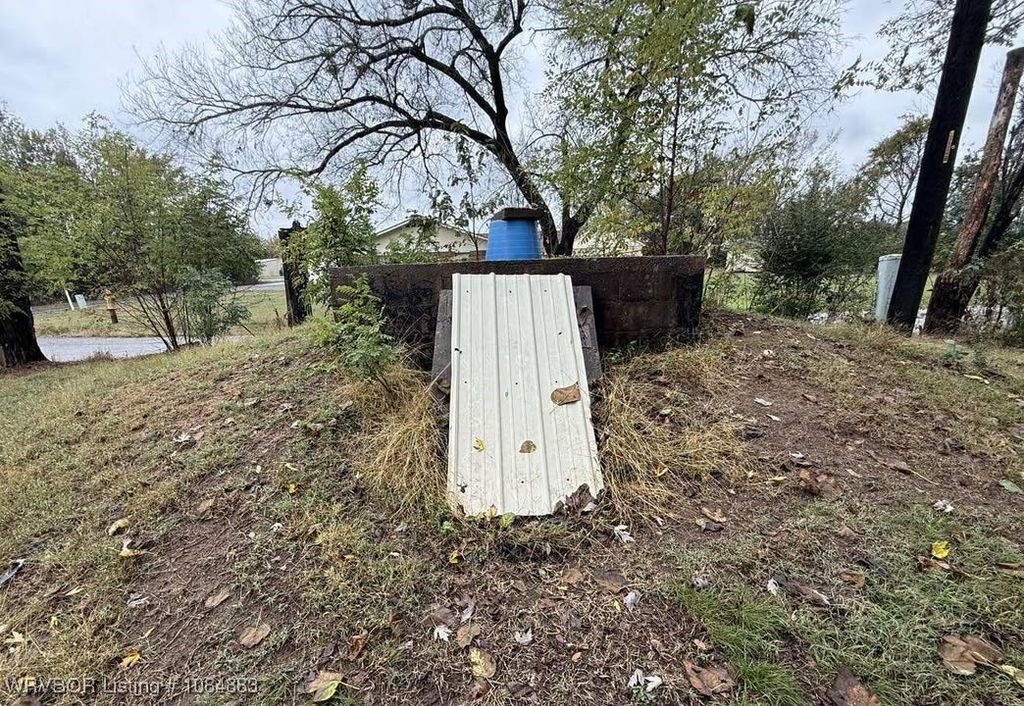 27982 Highline Road 27982 Highline Road