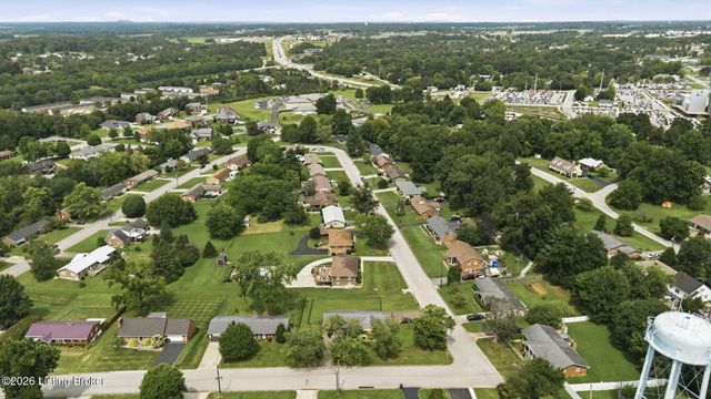 304 Estate Dr, Elizabethtown, KY 42701
