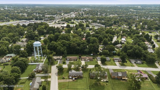 304 Estate Dr, Elizabethtown, KY 42701