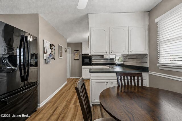 304 Estate Dr, Elizabethtown, KY 42701