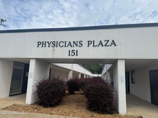 151 Jefferson Davis Boulevard, Natchez, MS 39120