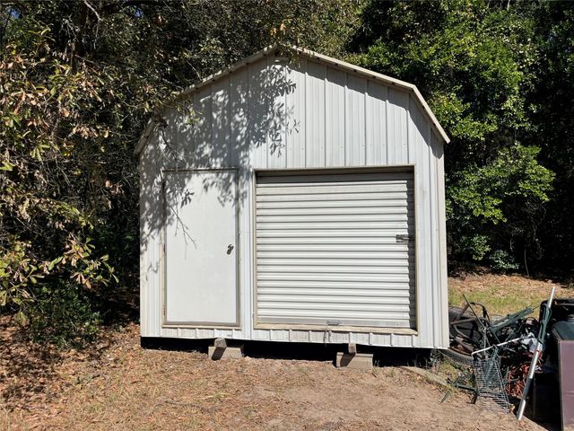 105 E Foggle Street, Athens, TX 75751