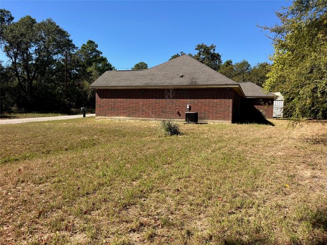 105 E Foggle Street, Athens, TX 75751