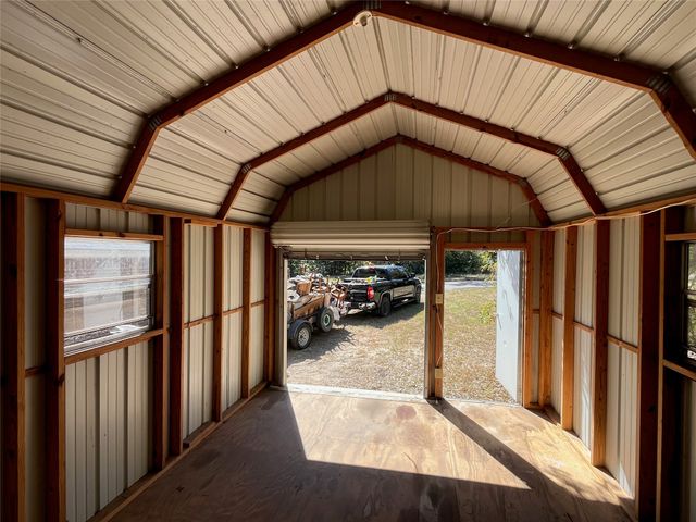 105 E Foggle Street, Athens, TX 75751