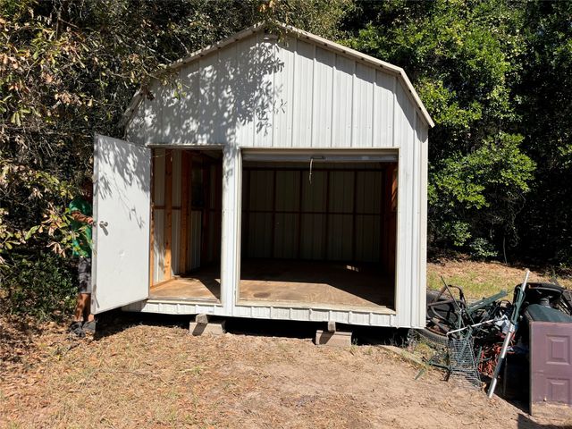 105 E Foggle Street, Athens, TX 75751