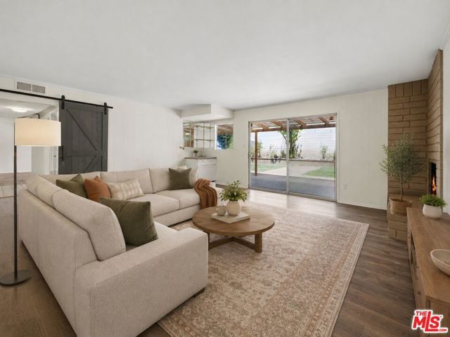 6741 Buffalo Avenue, Los Angeles, CA 91401