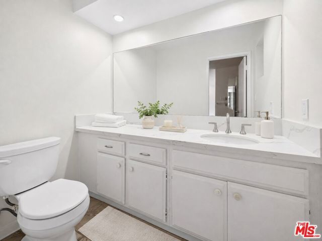 6741 Buffalo Avenue, Los Angeles, CA 91401