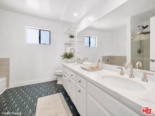 6741 Buffalo Avenue, Los Angeles, CA 91401