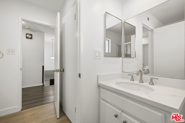 6741 Buffalo Avenue, Los Angeles, CA 91401