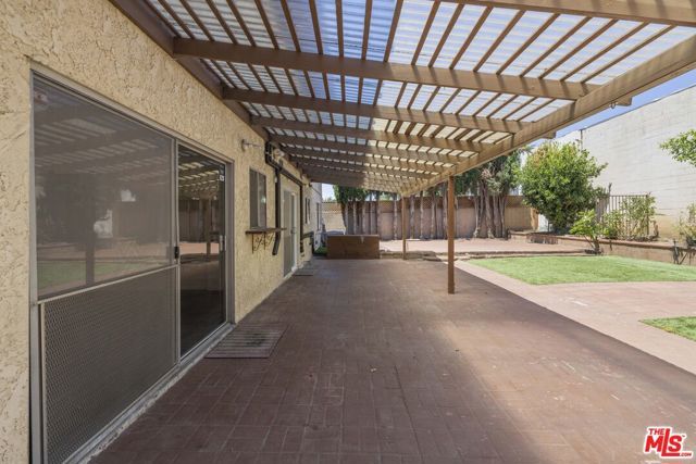 6741 Buffalo Avenue, Los Angeles, CA 91401