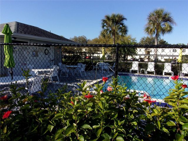 132 E CYPRESS COURT, Oldsmar, FL 34677