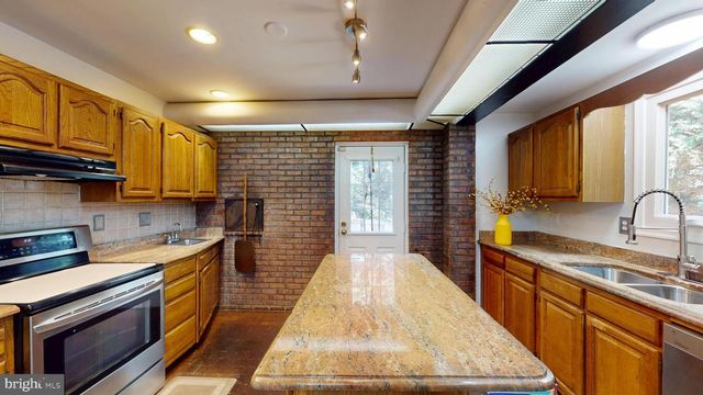 5000 LEAH CT, Camp Springs, MD 20746