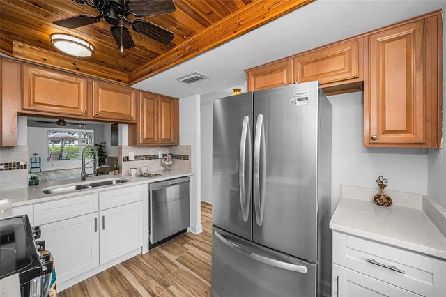 4200 HAMPTON DRIVE 4200, New Port Richey, FL 34652