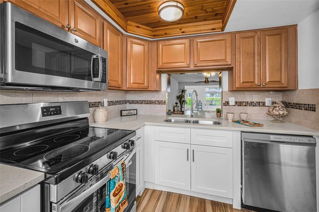 4200 HAMPTON DRIVE 4200, New Port Richey, FL 34652