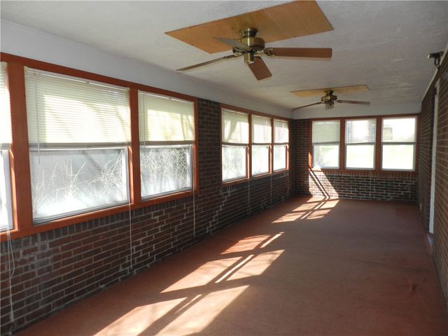 1933 Pennsylvania Ave, West Mifflin, PA 15122