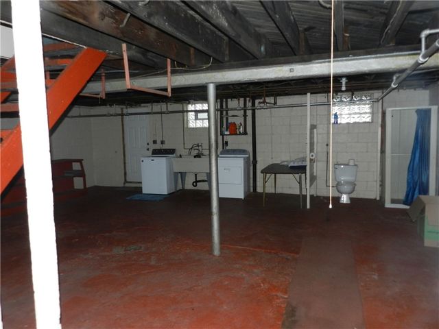 1933 Pennsylvania Ave, West Mifflin, PA 15122