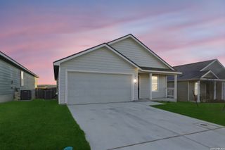 1052 Shutter Way, Kerrville, TX 78028