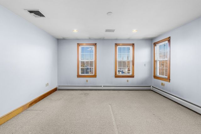 7 Deerfield Ln, Fairhaven, MA 02719