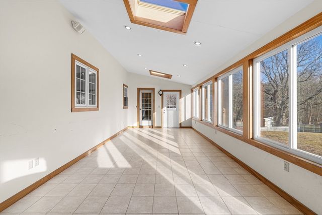 7 Deerfield Ln, Fairhaven, MA 02719