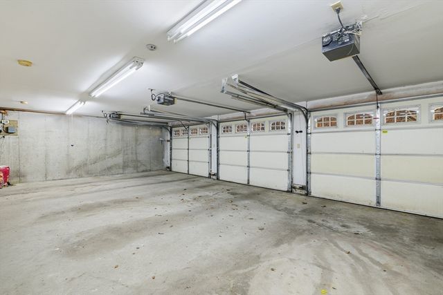 7 Deerfield Ln, Fairhaven, MA 02719