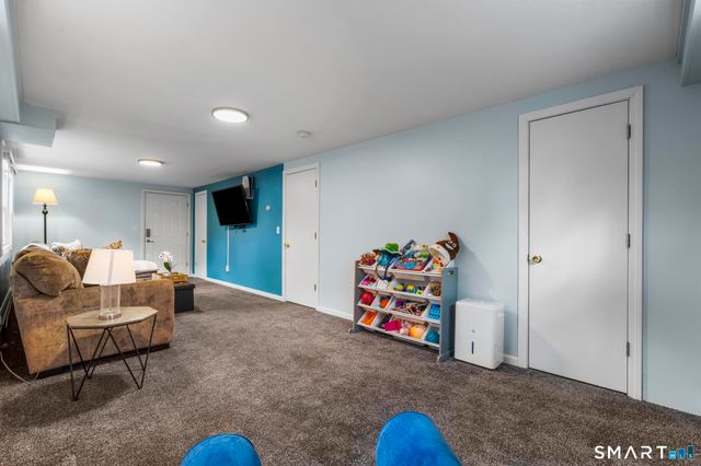 19 Barmore Drive East, Stamford, CT 06905