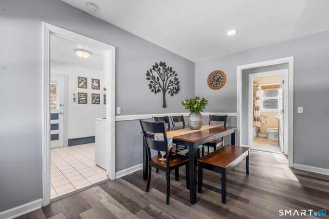 19 Barmore Drive East, Stamford, CT 06905