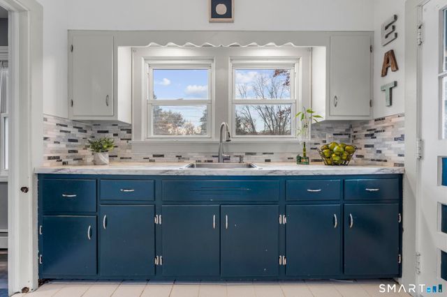 19 Barmore Drive East, Stamford, CT 06905