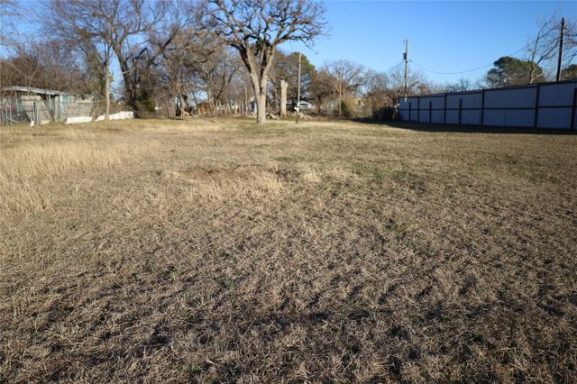 4204 B N Main Street, Cleburne, TX 76058