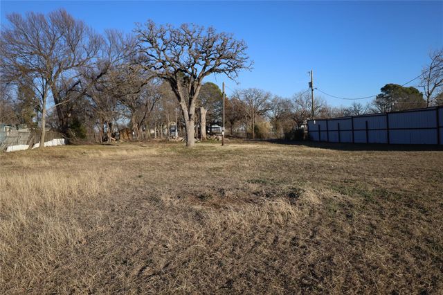 4204 B N Main Street, Cleburne, TX 76058