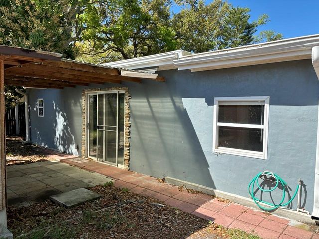 2203 GLADYS STREET, Largo, FL 33774