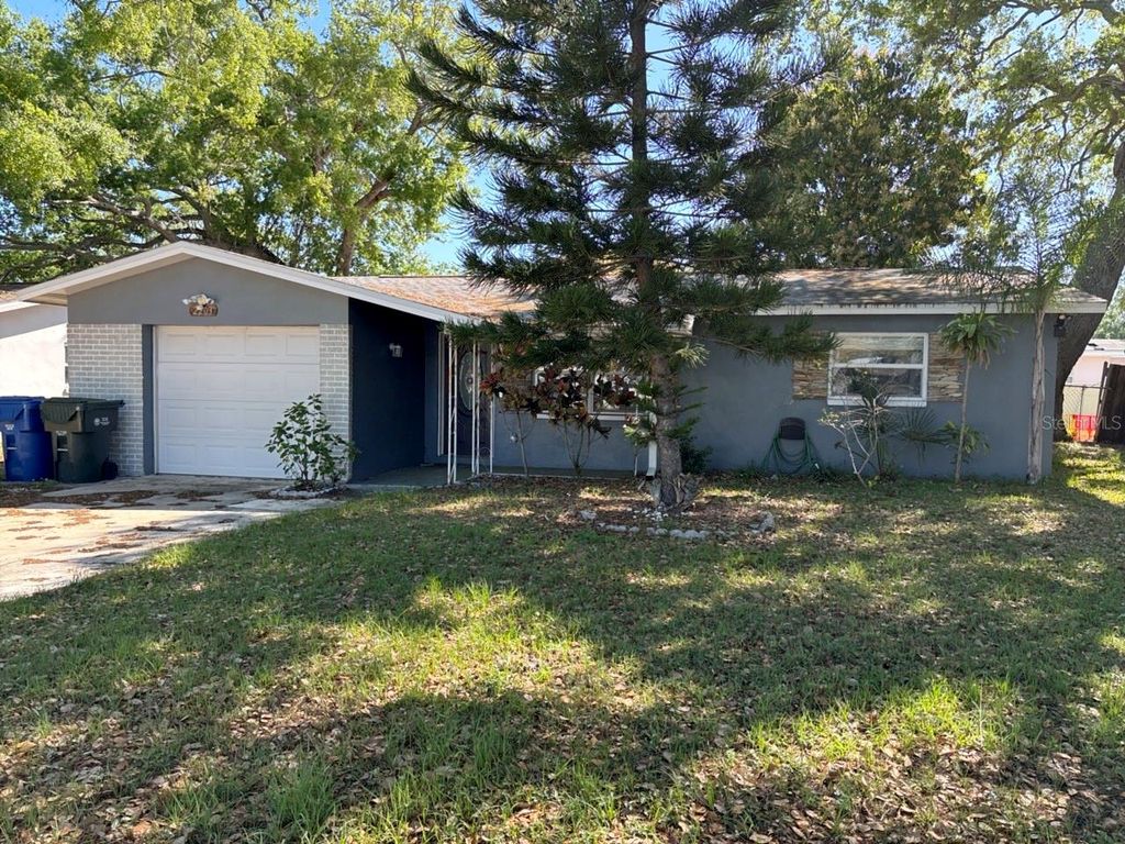 2203 GLADYS STREET, Largo, FL 33774