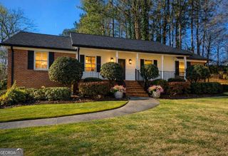 2752 Saddle Ridge Lake Drive, Marietta, GA 30062