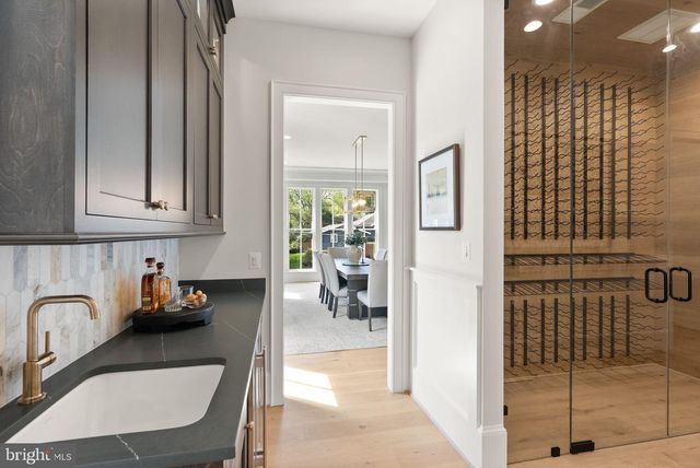 5850 UPTON ST, Mclean, VA 22101