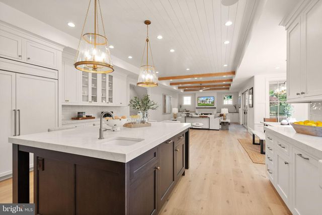 5850 UPTON ST, Mclean, VA 22101