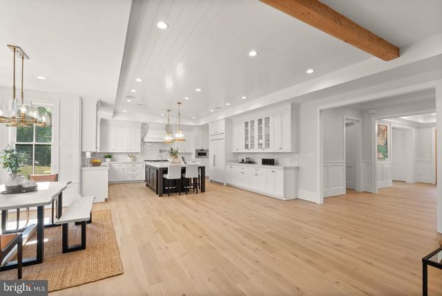 5850 UPTON ST, Mclean, VA 22101