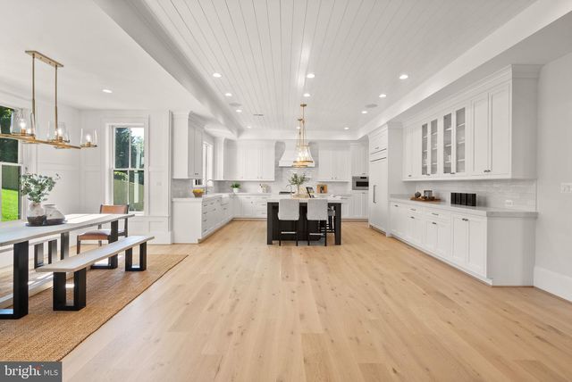 5850 UPTON ST, Mclean, VA 22101