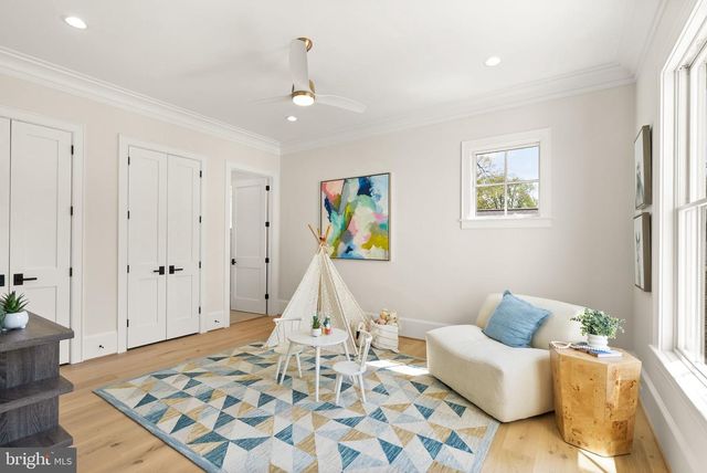 5850 UPTON ST, Mclean, VA 22101