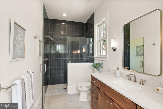 5850 UPTON ST, Mclean, VA 22101